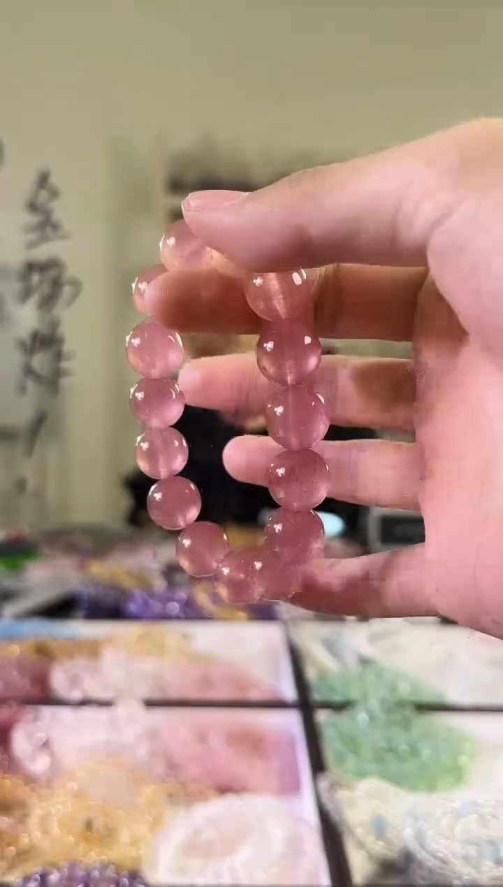【闪购商品】水晶手串未镶嵌小凯总-草莓晶14mm