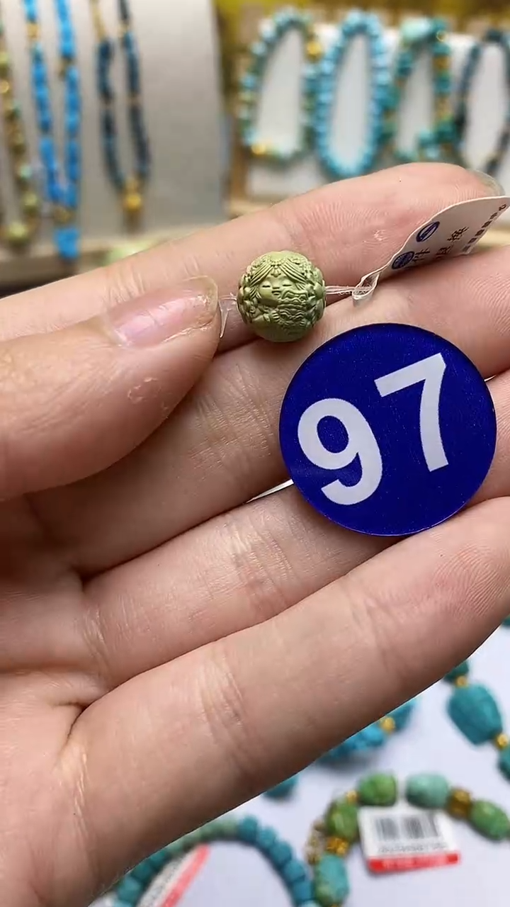 绿松石未镶嵌雕刻件97