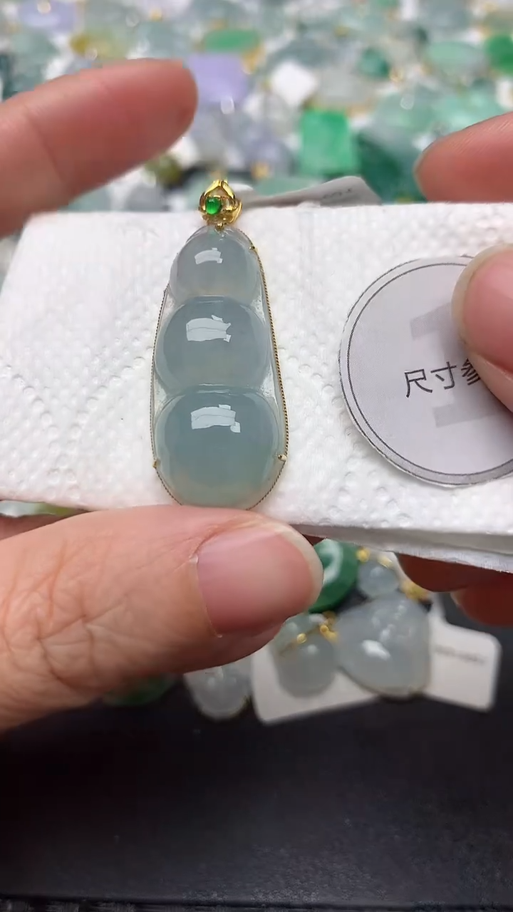 颈饰18K金镶嵌翡翠天然缅甸A货翡翠
