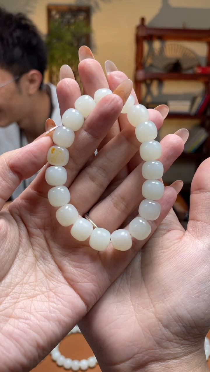 未镶嵌手串和田玉螞****?白10-11老