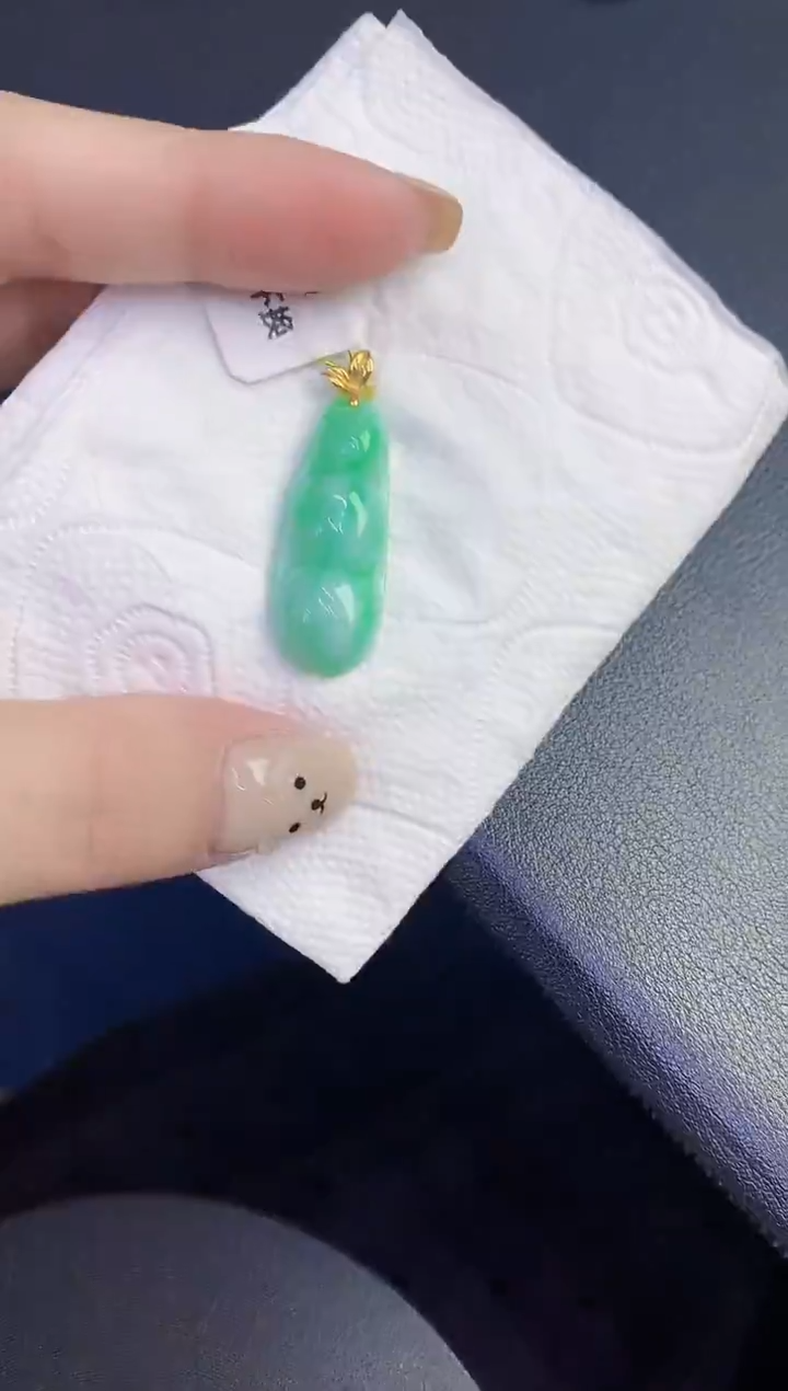 颈饰18K金镶嵌翡翠缅甸天然翡翠A货