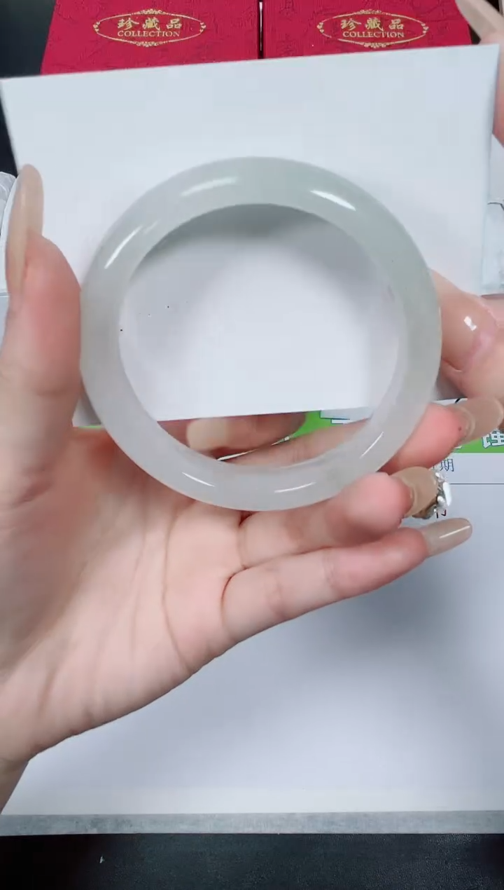 【闪购商品】石英质玉手镯未镶嵌K43-56.3