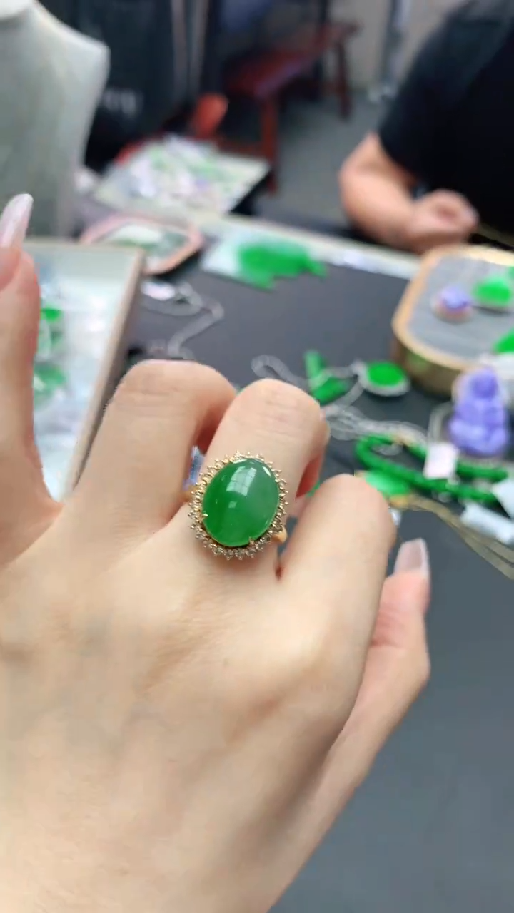 【闪购商品】翡翠戒指18K金镶嵌赠礼盒证书