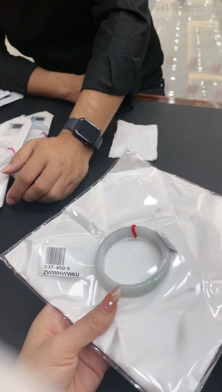 【闪购商品】翡翠颈饰未镶嵌lcg镯937-450.9