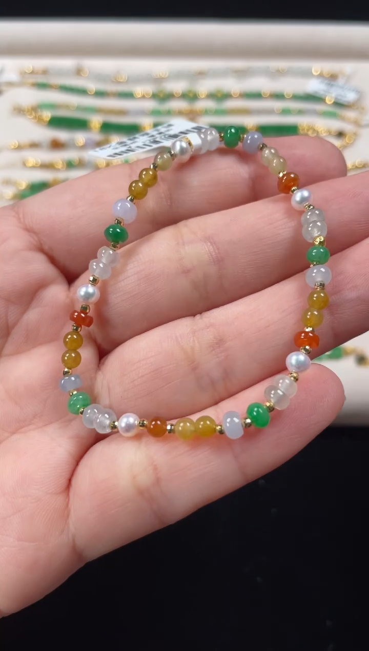 18K金镶嵌手串翡翠一条  P584