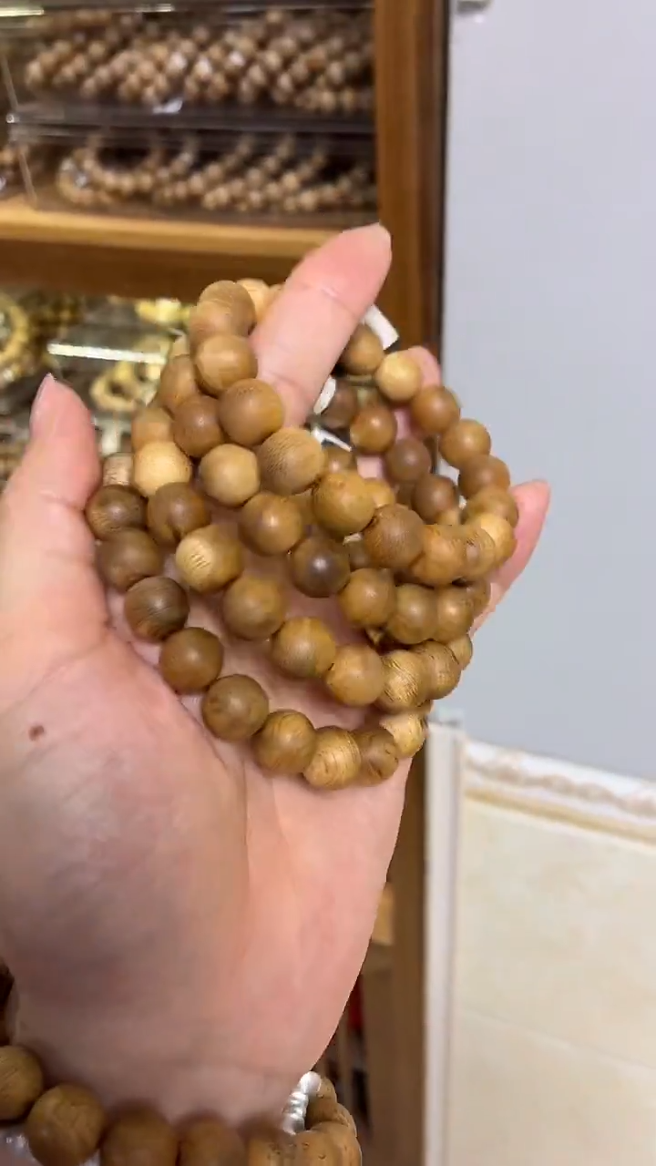 沉香手串菩萨棋圆珠单圈1.1红土沉多样性发其一
