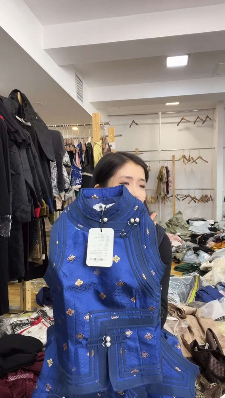 XL码      115-125斤  马甲