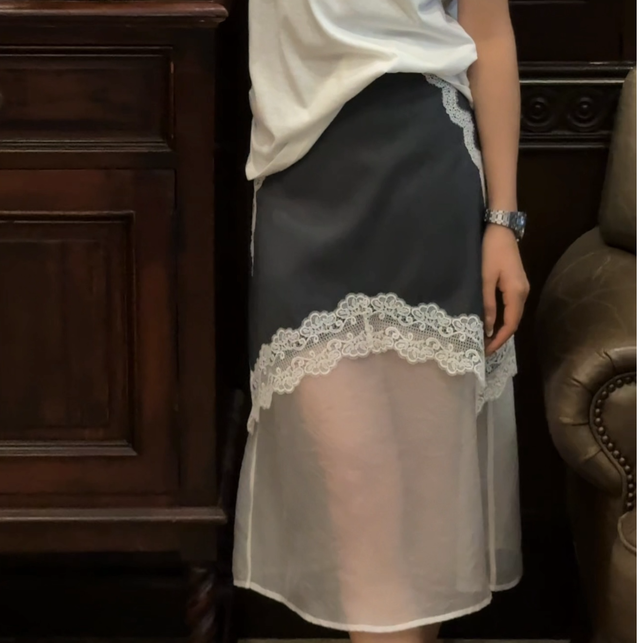 小法【灰姑娘】百搭时尚休闲洋气蕾丝半裙半身裙FAA1BQ9003