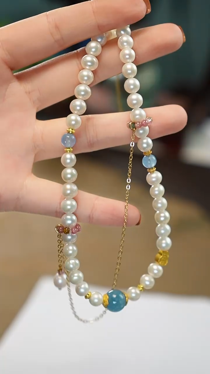 颈饰合金淡水珍珠（微瑕）项链。