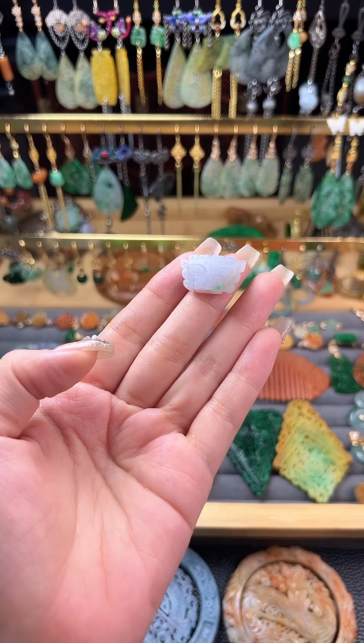 未镶嵌定制翡翠c**a翡翠