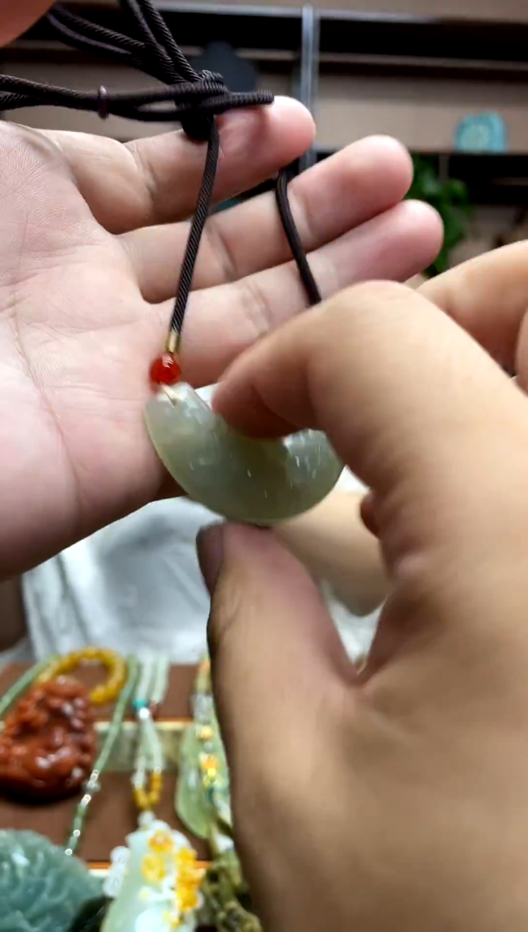 未镶嵌岫玉吊坠·