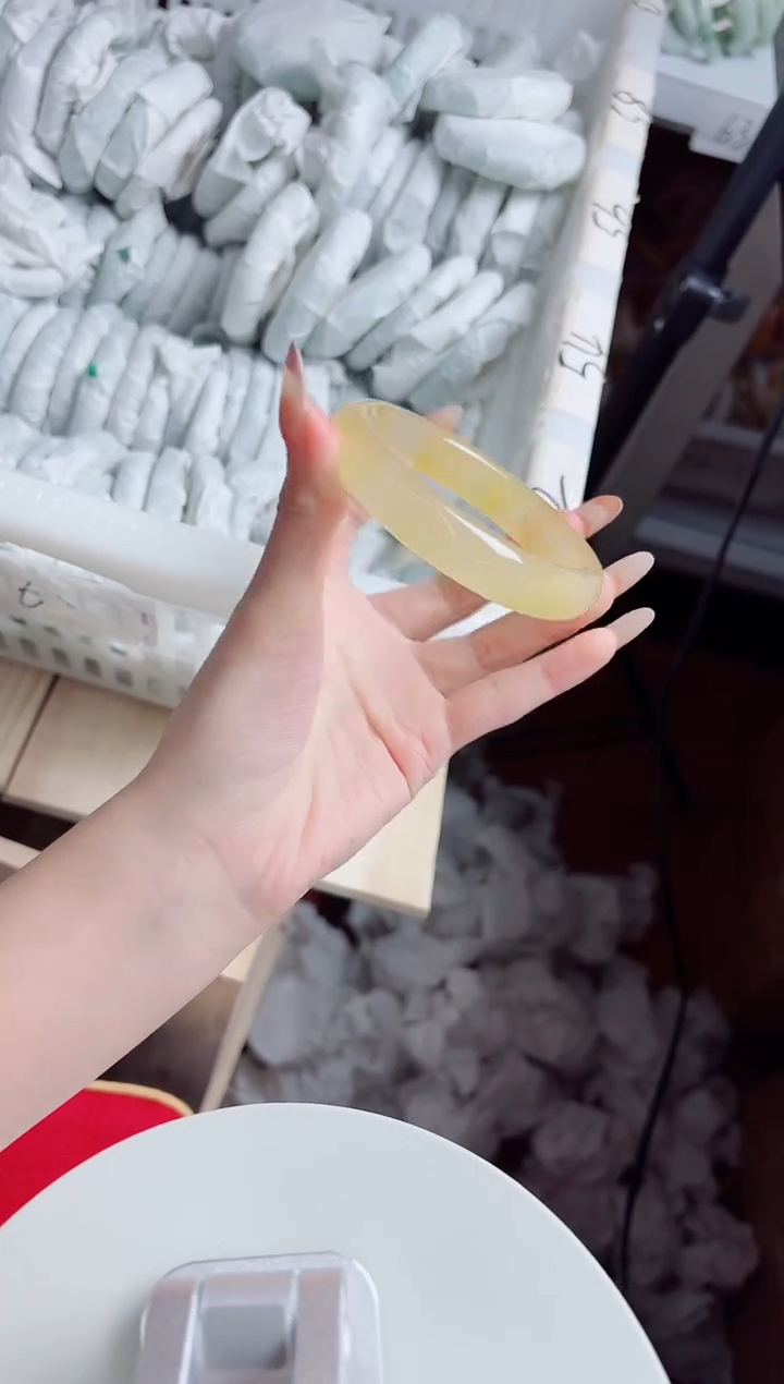 未镶嵌手镯石英质玉124--圈口57