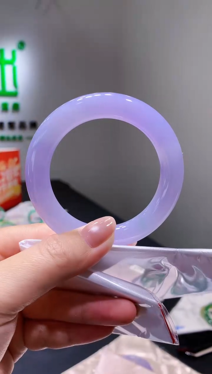 未镶嵌手镯翡翠-k600  天然缅甸A货翡翠57圆条总价12.5万定金2万