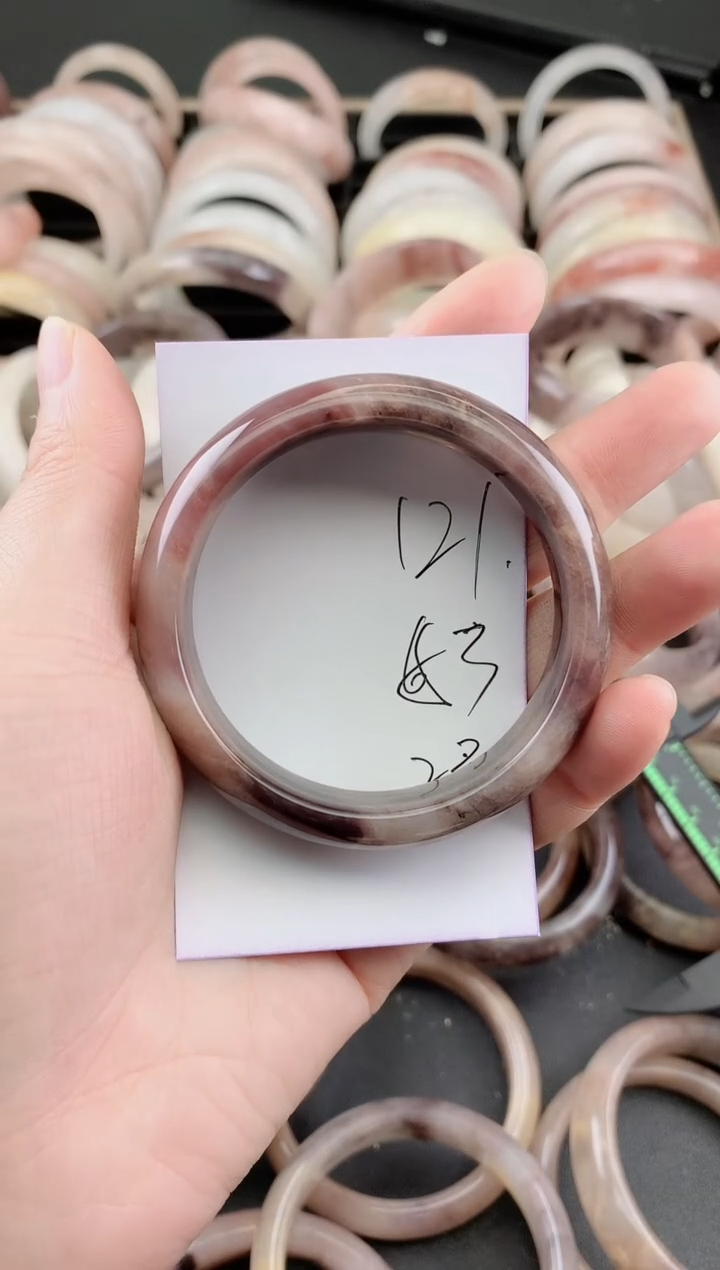 未镶嵌手镯石英质玉（金丝玉）121