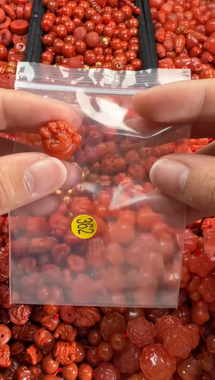 【闪购商品】南红玛瑙颈饰未镶嵌1