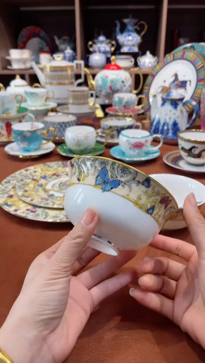 【闪购商品】瓷片范蝴蝶2碗勺·······