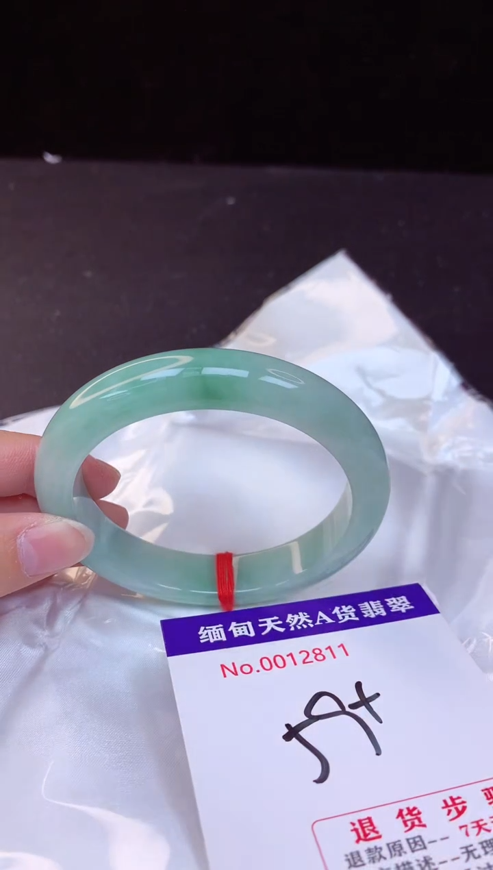 【闪购商品】翡翠手镯未镶嵌59+