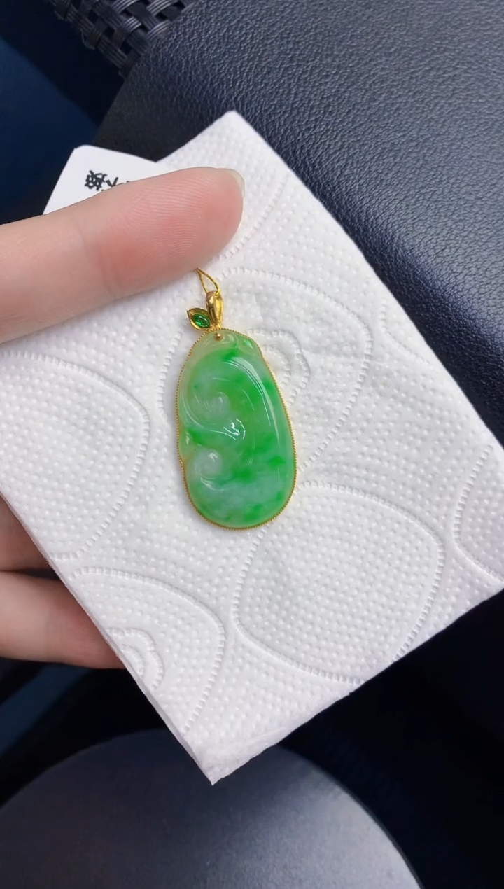 颈饰18K金镶嵌翡翠天然翡翠缅甸A货