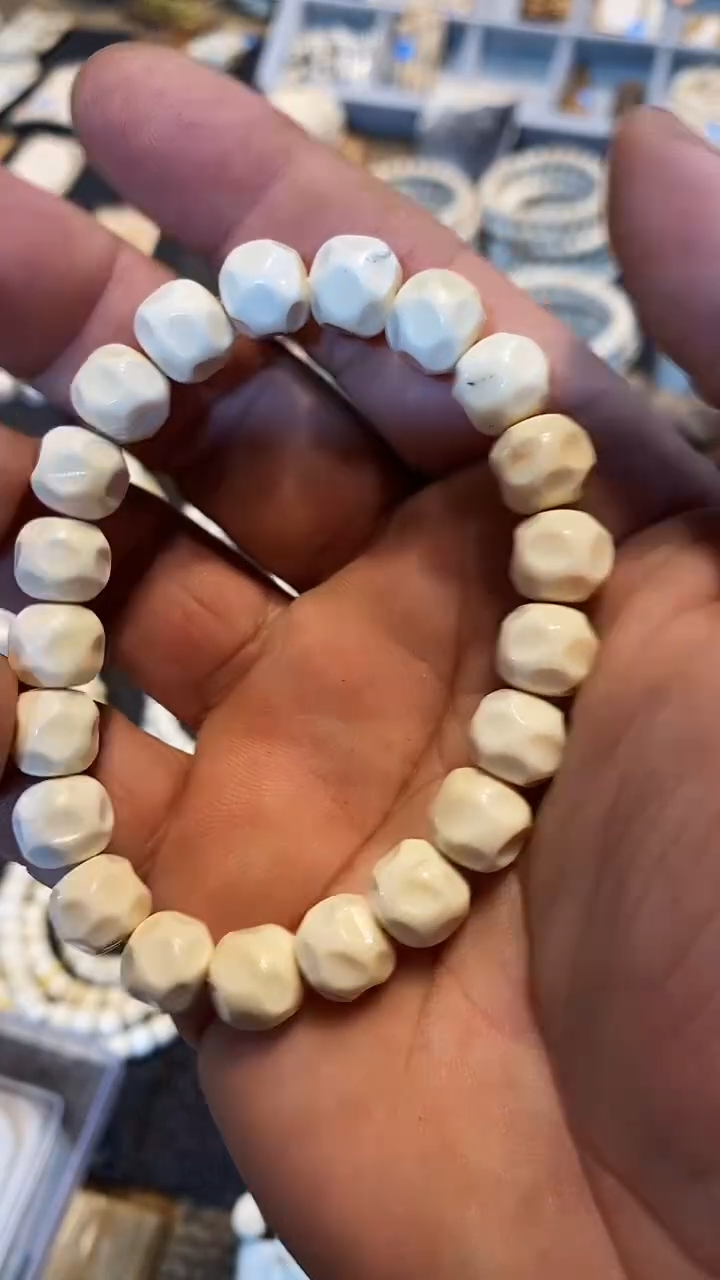 泥塑A****浩小把玩件摆件