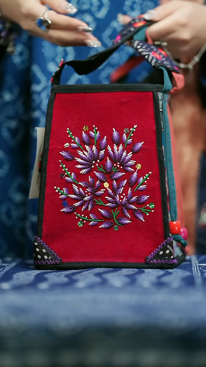 织绣L530黔东南苗族刺绣