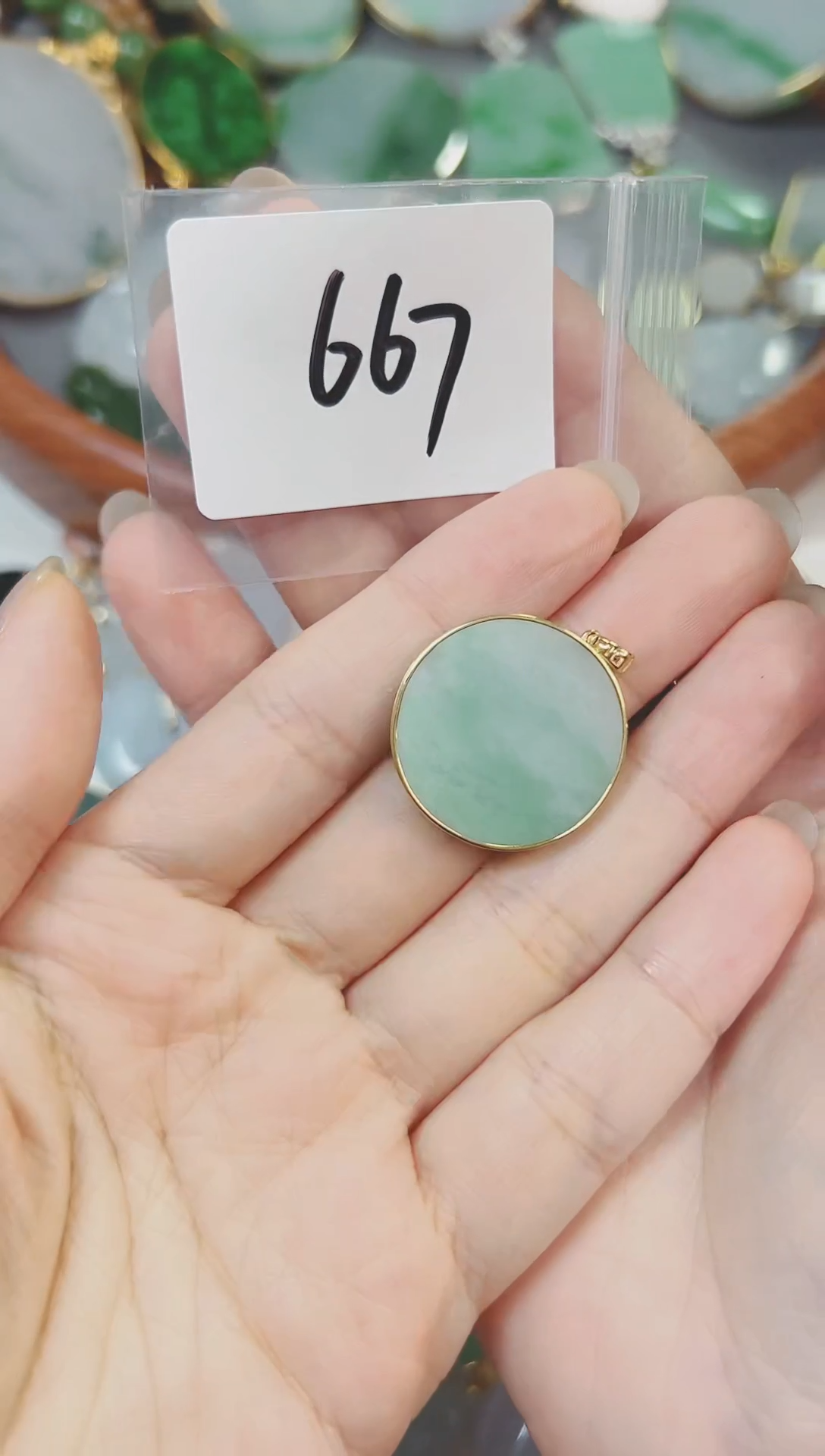 翡翠18K金镶嵌颈饰667