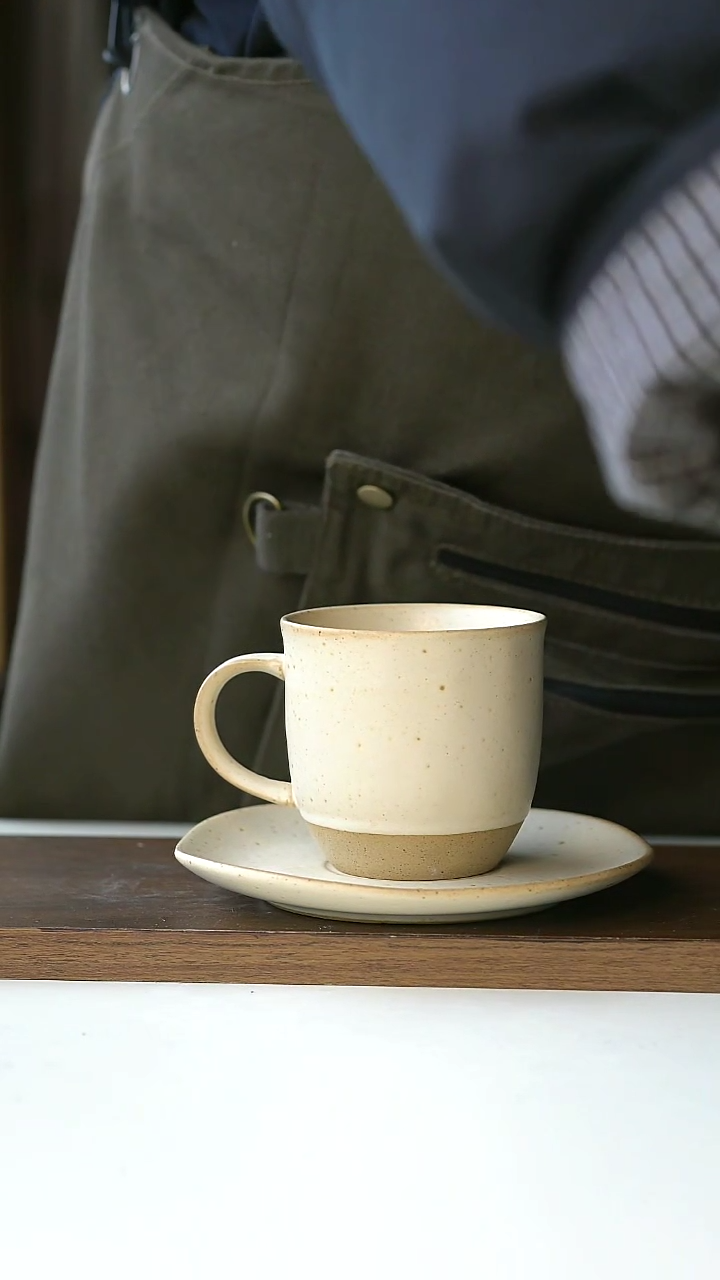 【闪购商品】陶瓷手作奶茶色咖啡杯碟套装@4-2@