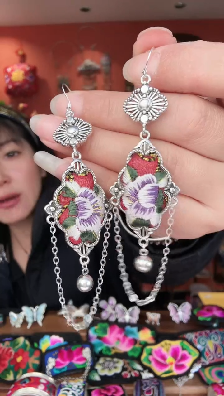 织绣手工苗绣刺绣饰品49