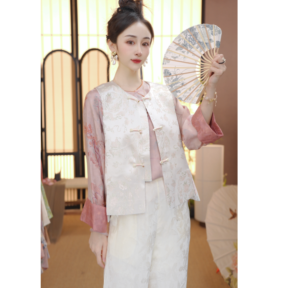 新中式2024秋上新白色碎花马甲女上衣FB250209S4