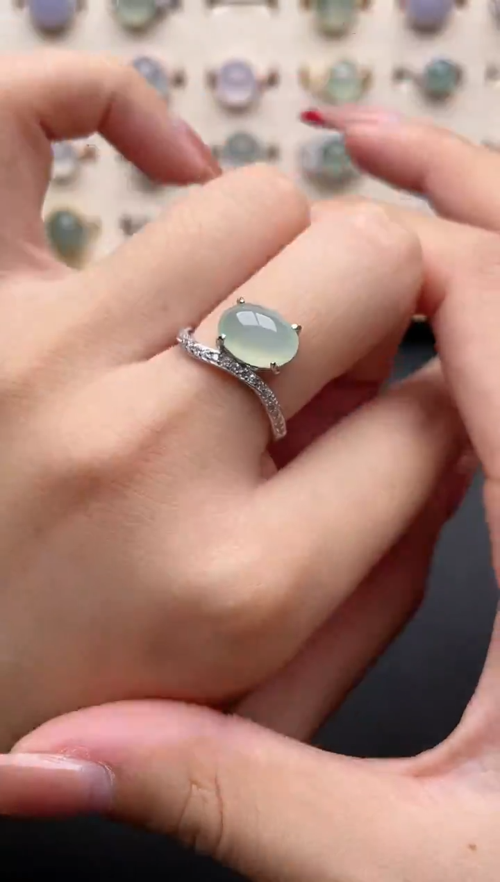 【闪购商品】翡翠戒指银S925镶嵌一物一证一礼盒