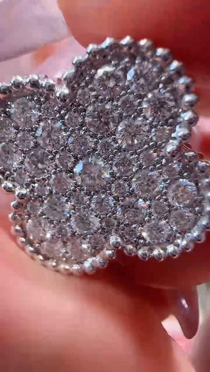 【闪购商品】钻石戒指18K金镶嵌满钻四叶草戒指