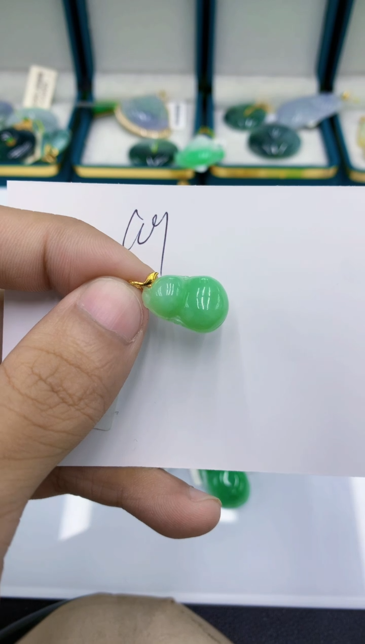 颈饰18K金镶嵌翡翠翡翠