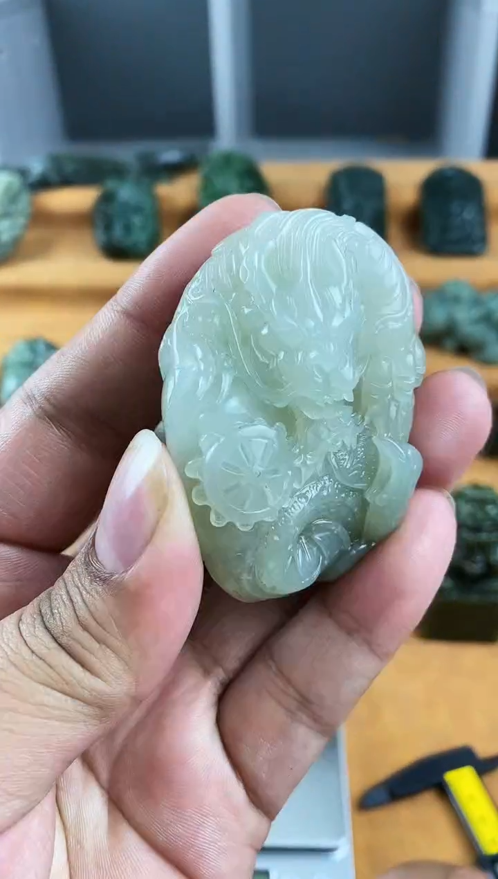 未镶嵌和田玉把件1