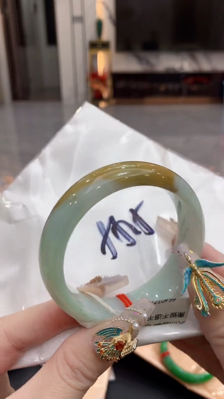 【闪购商品】翡翠手镯未镶嵌0448094651