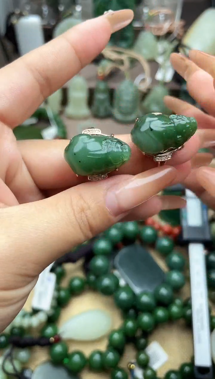 颈饰银S925镶嵌和田玉和田玉吊坠多样性拍一发一