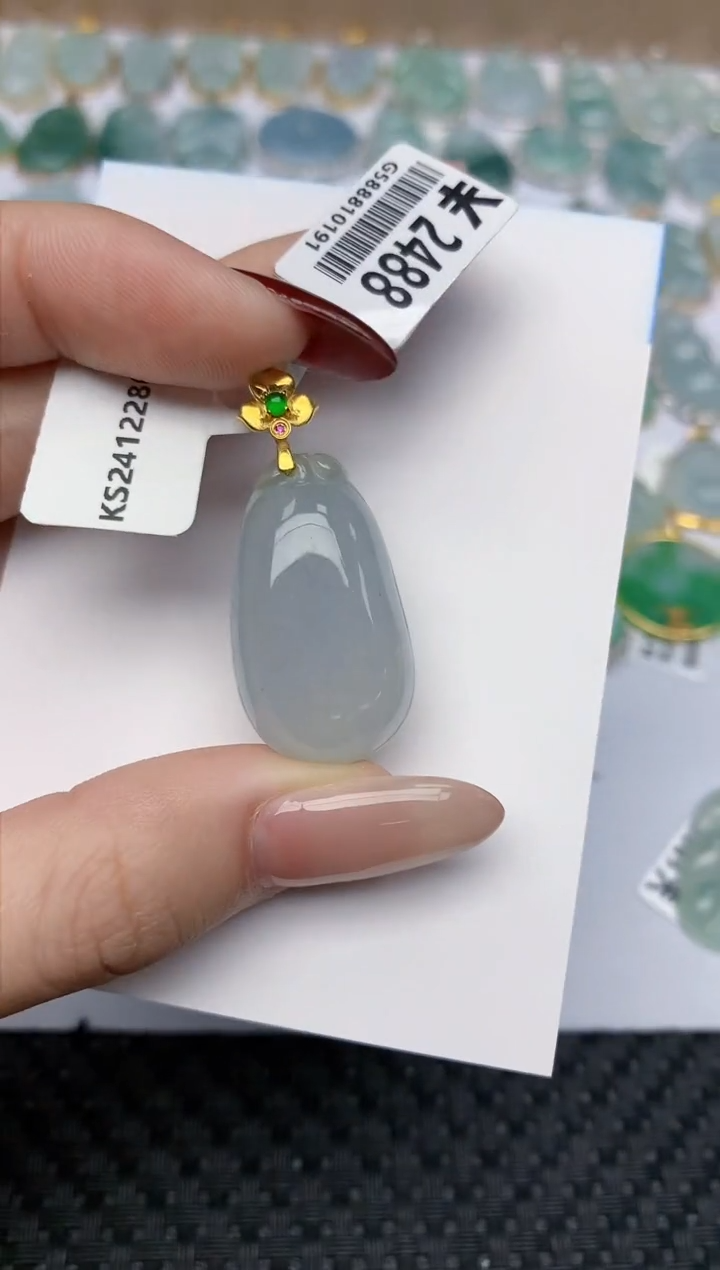 【闪购商品】翡翠颈饰18K金镶嵌天然翡翠a货