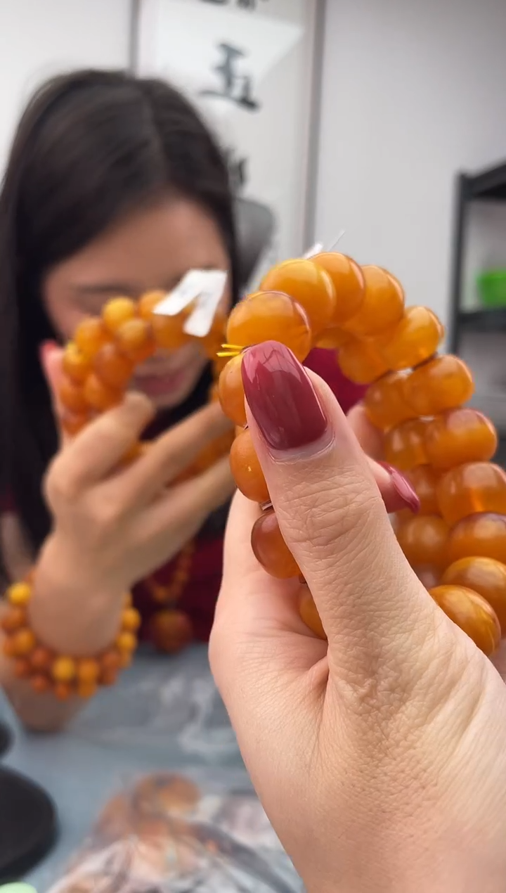 未镶嵌蜜蜡珠宝奇石假一罚十，042.17微瑕多样性发一件