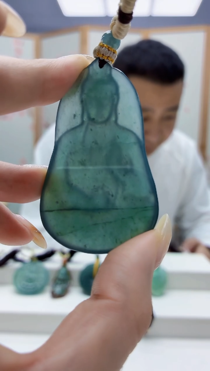 未镶嵌定制翡翠小**.4898jw-毛货挂件