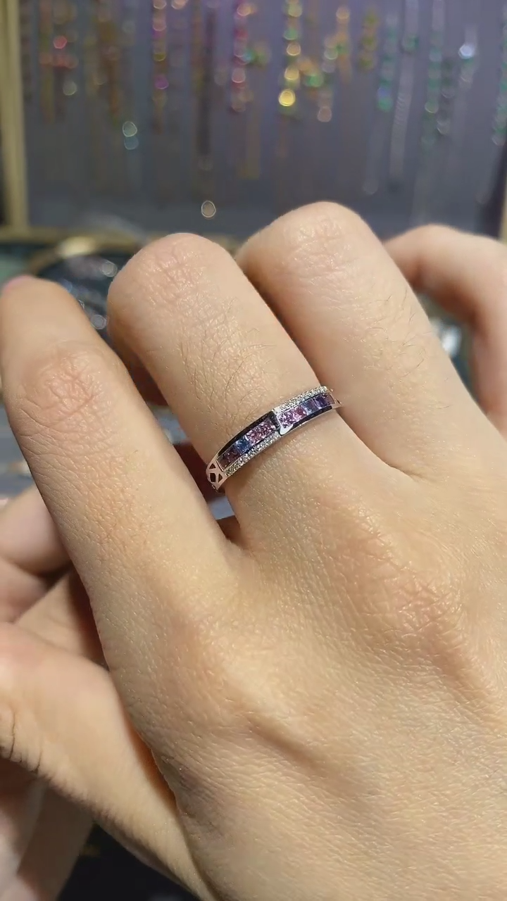 【闪购商品】彩色蓝宝石戒指18K金镶嵌戒指