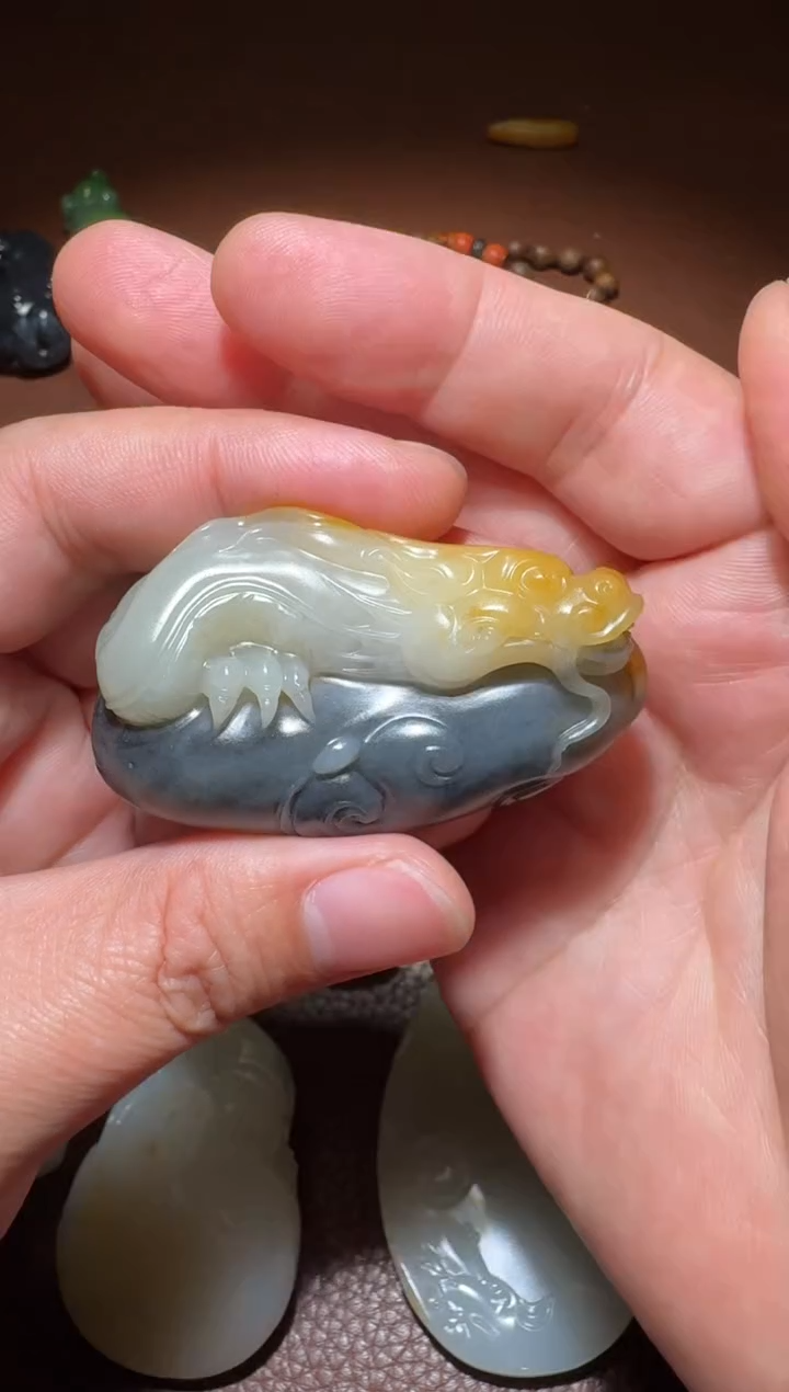 未镶嵌和田玉挂件和田玉