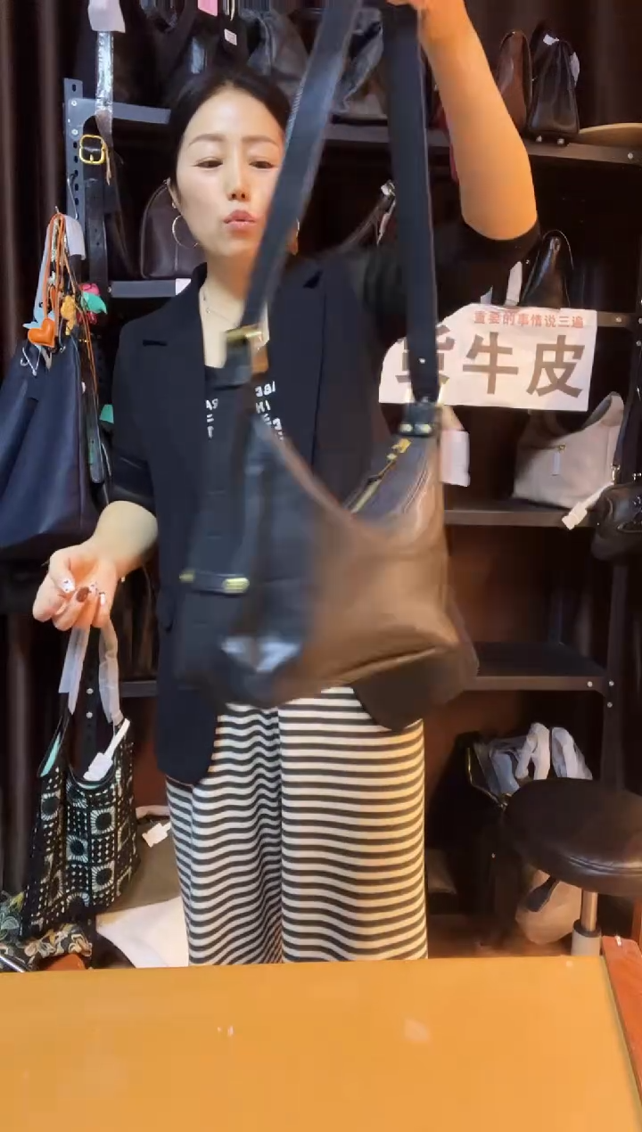 牛皮（革）高端订制时尚百搭女士手提斜跨包