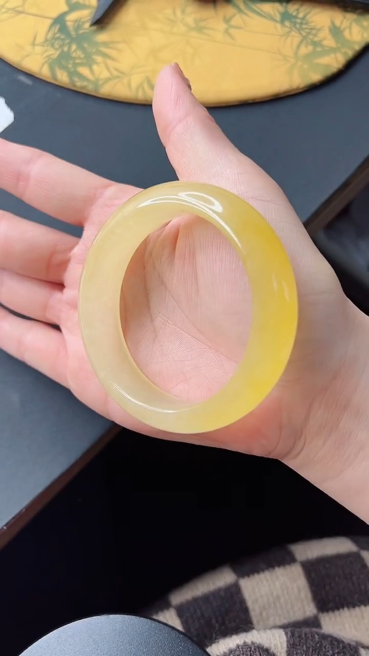 【闪购商品】石英质玉手镯未镶嵌257-57