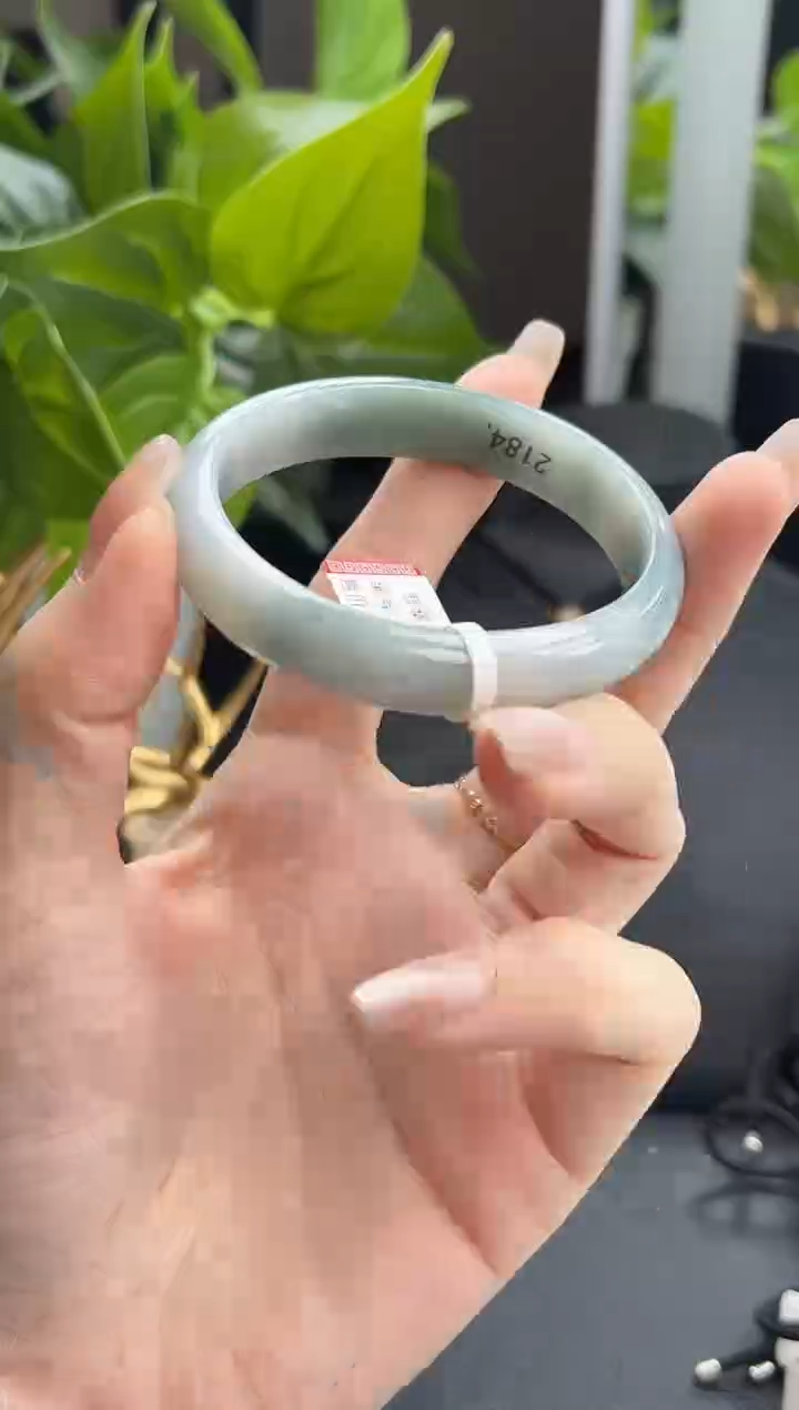 【闪购商品】翡翠手镯未镶嵌手镯  55圈口