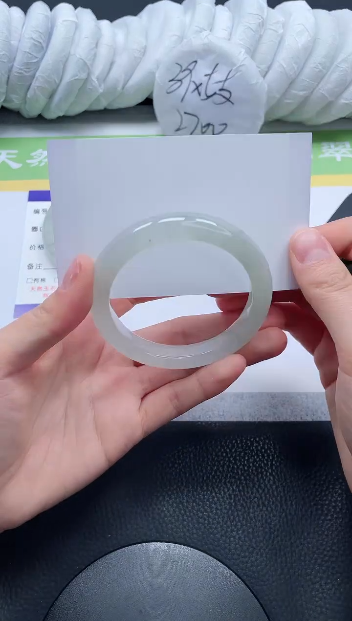 【闪购商品】石英质玉手镯未镶嵌A194-54+