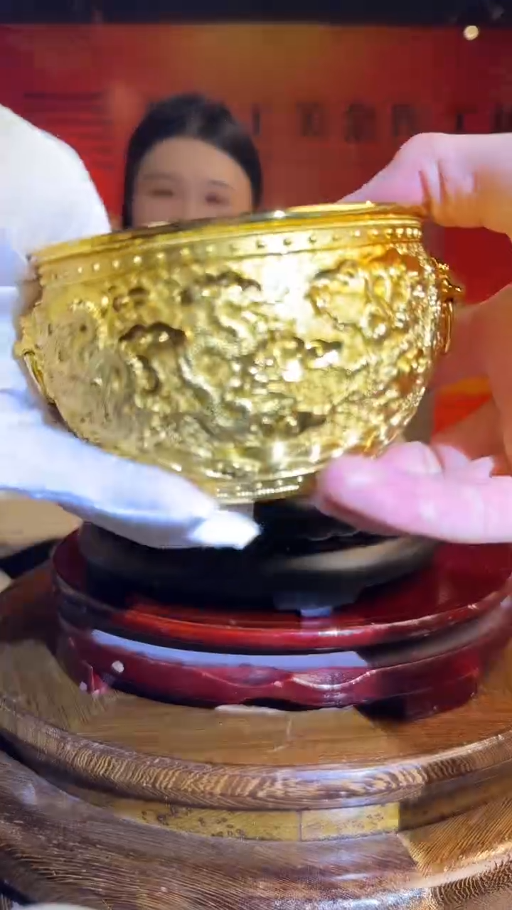 摆件瓷九龙福海摆件带证书