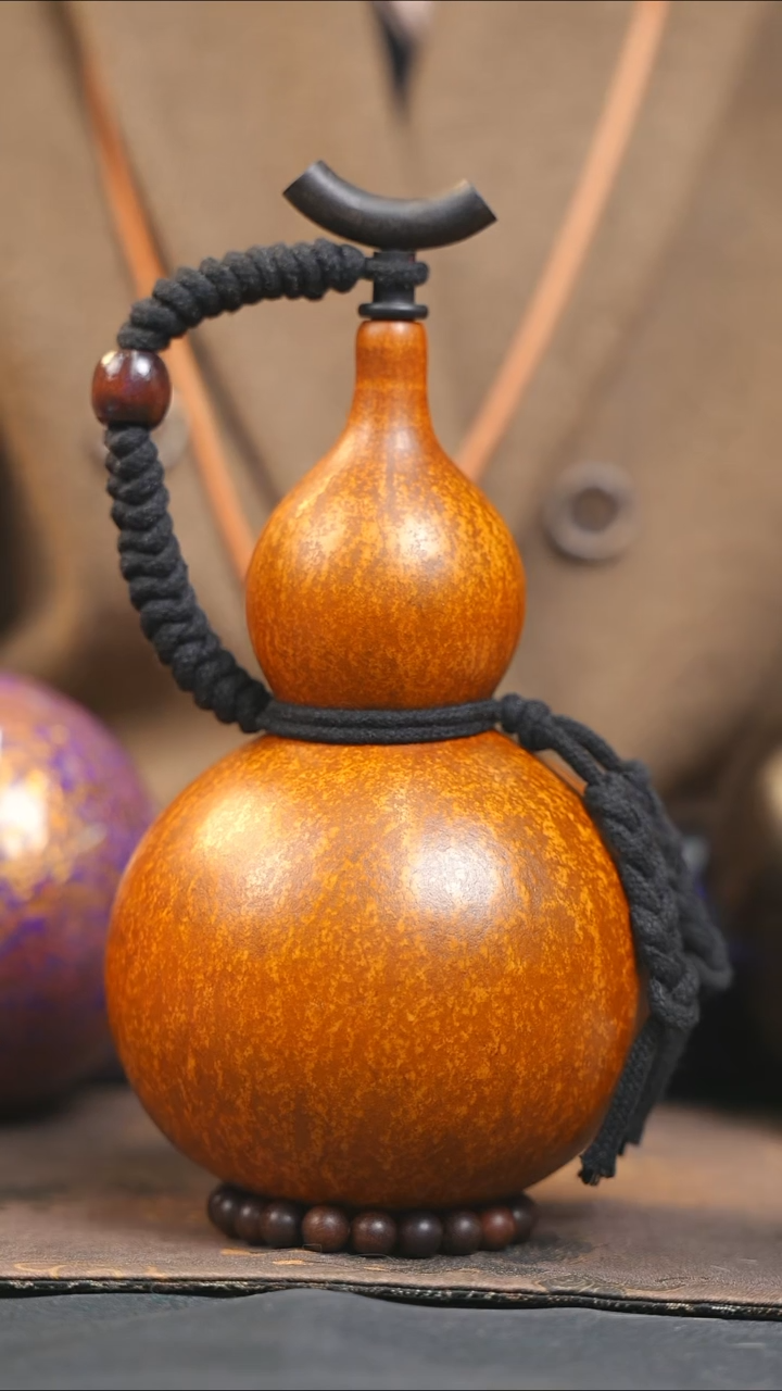 【闪购商品】XR196大漆酒葫芦不包手串及旋转底座