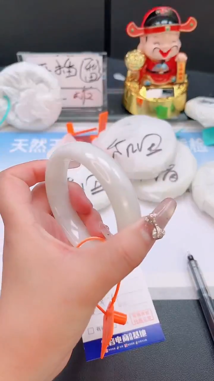 未镶嵌手镯和田玉28T11-59