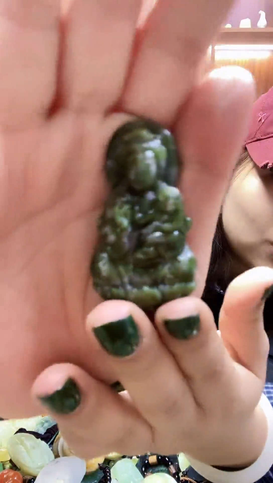 未镶嵌蛇纹石玉吊坠    