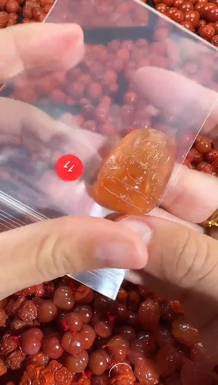 颈饰未镶嵌南红玛瑙1