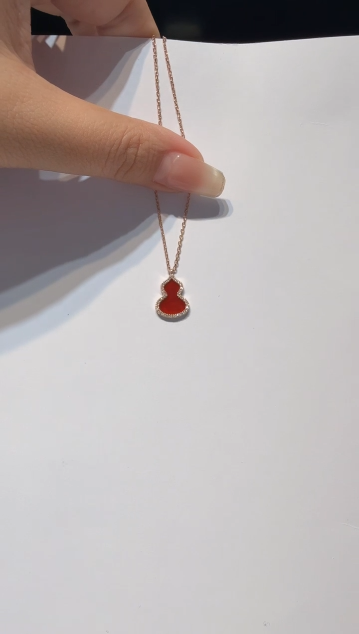 项链18K金镶嵌钻石项链