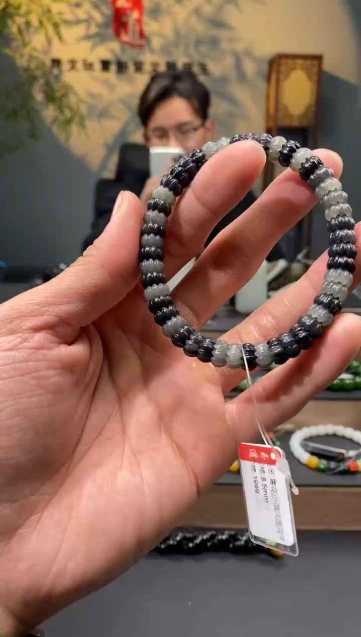 【闪购商品】和田玉-未镶嵌8.5mm青花莲花手串